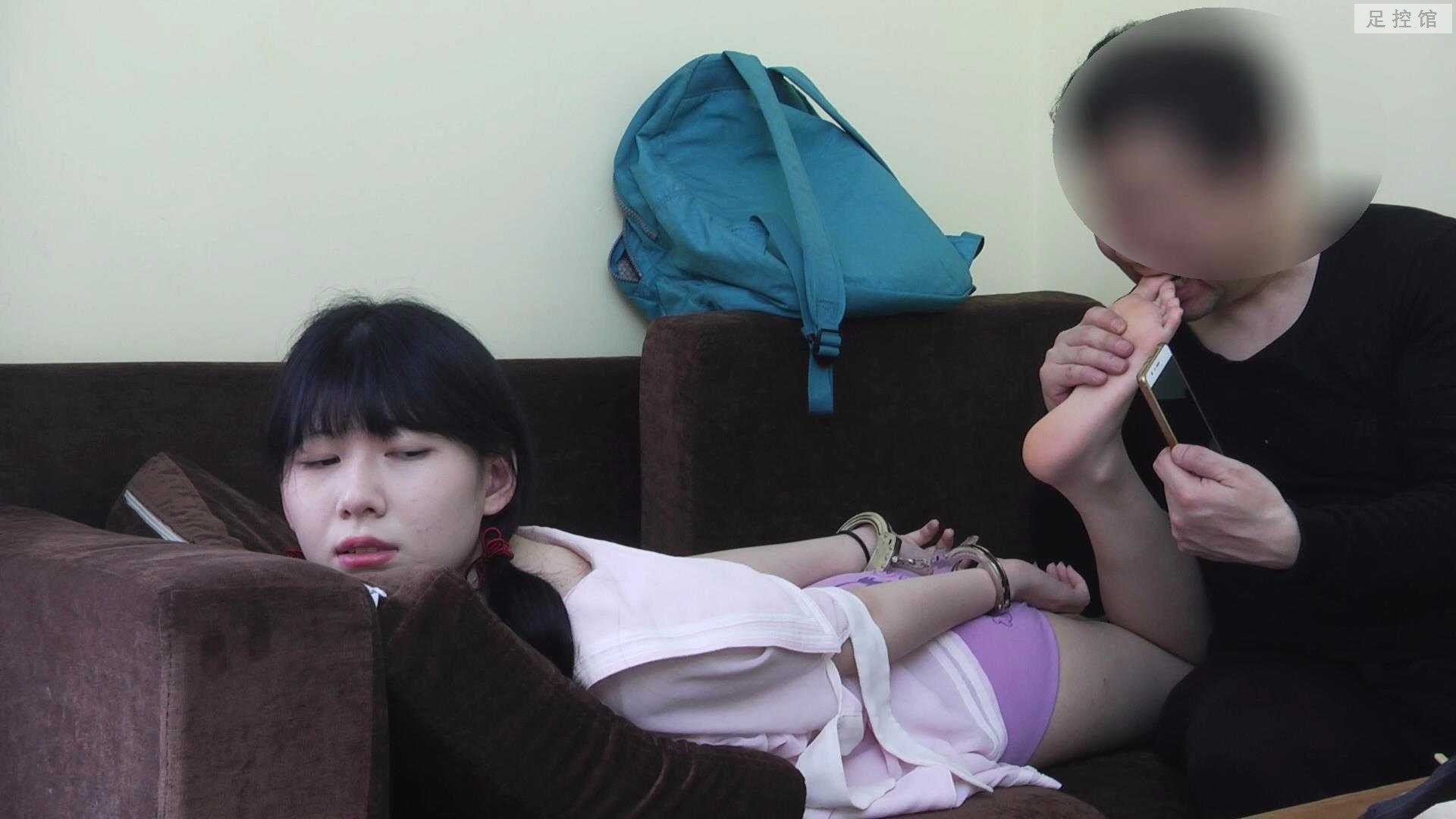 猥琐大爷亲仙女[00_24_01][20230705-101430].jpg